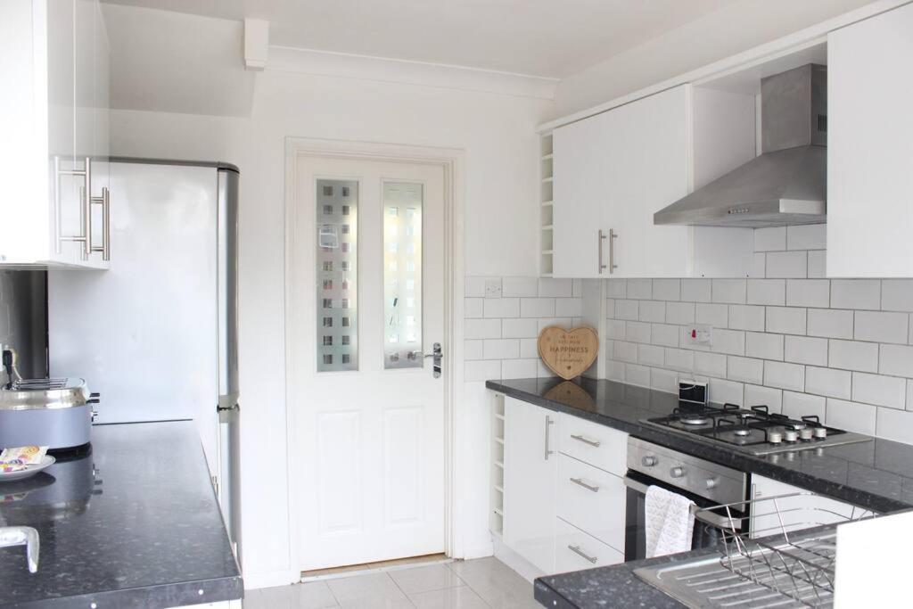 Private & Comfortable 2 Bedroom Home Away From Home Stanwell Luaran gambar